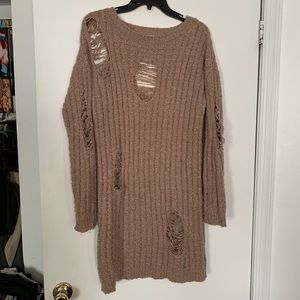 ⭐️Fashion Nova Destroyed Look Oversized Sweater S/M